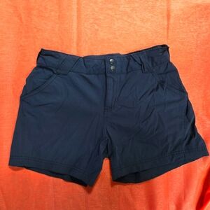 Columbia Women's PFG fishing shorts